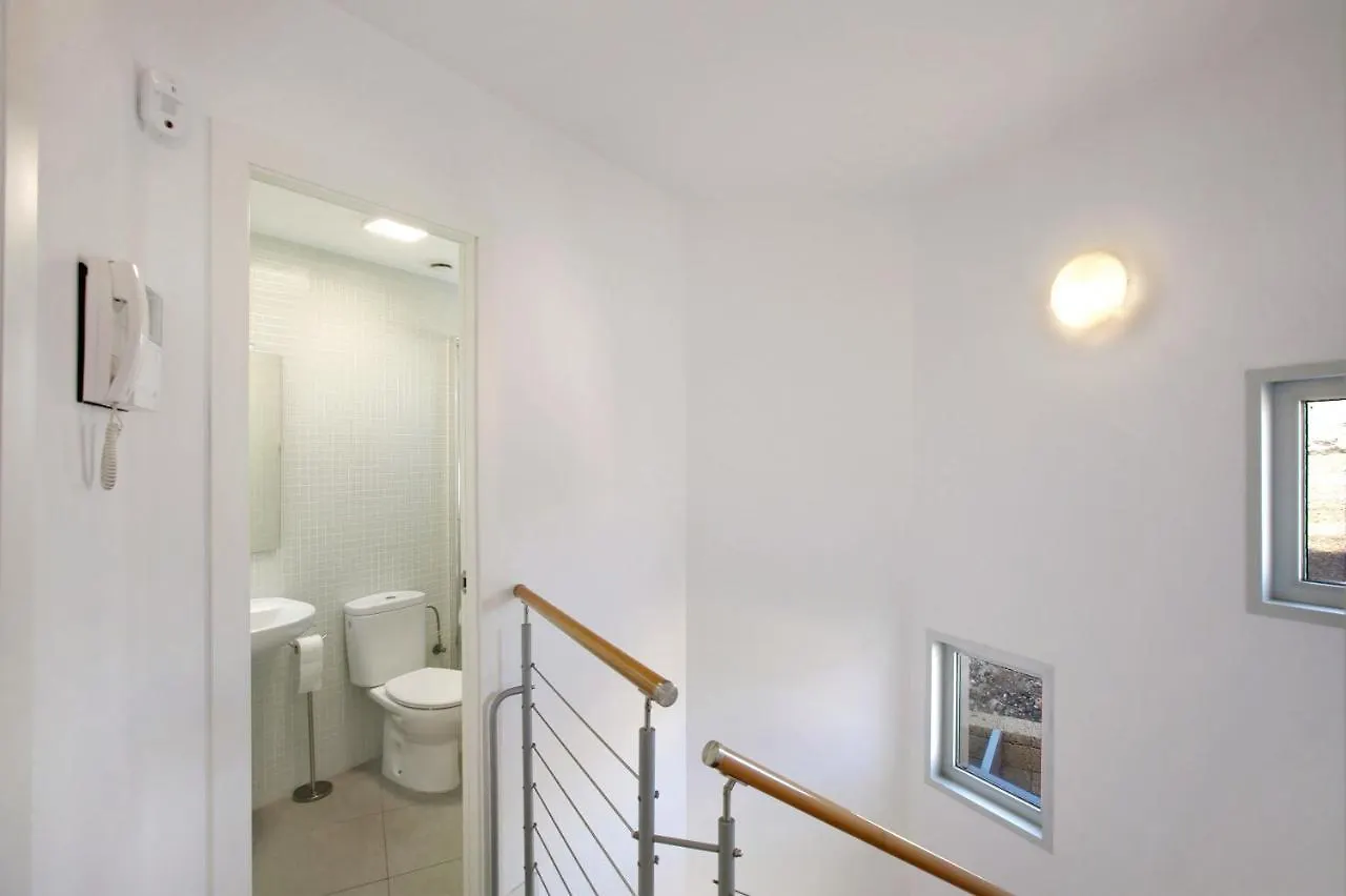 Los Martinez Duplex El Médano 0*,  İspanya